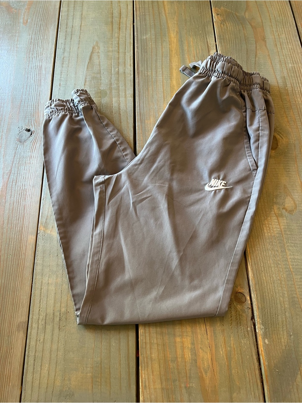 Nike Boys XL Gray Track Pants Lightweight Joggers Elastic Waist Drawstring